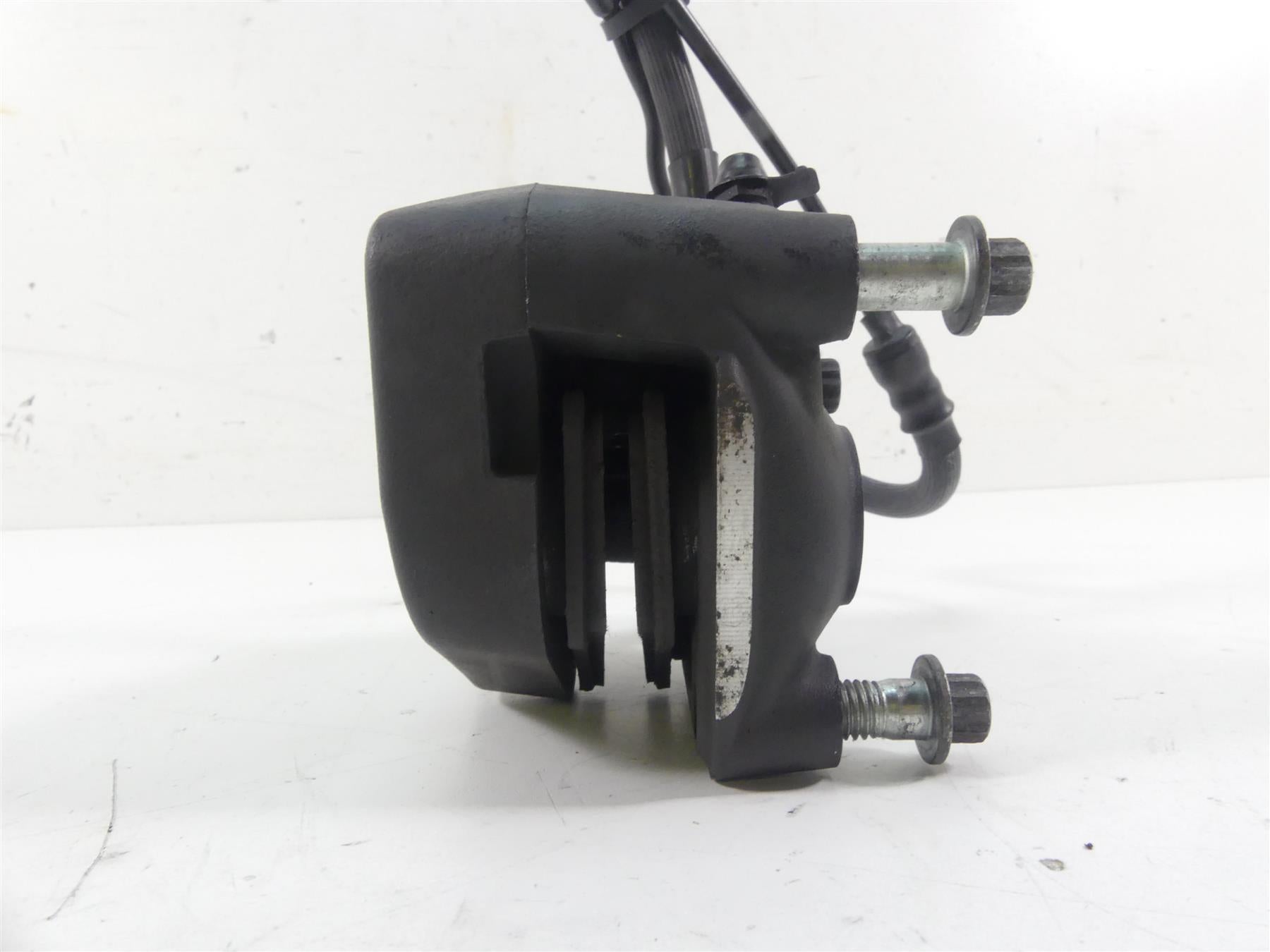 2005 Harley Dyna FXDLI Low Rider Front Brake Caliper & Line 44046-00D {{ shop.shopifyCountryName }} - Mototech271