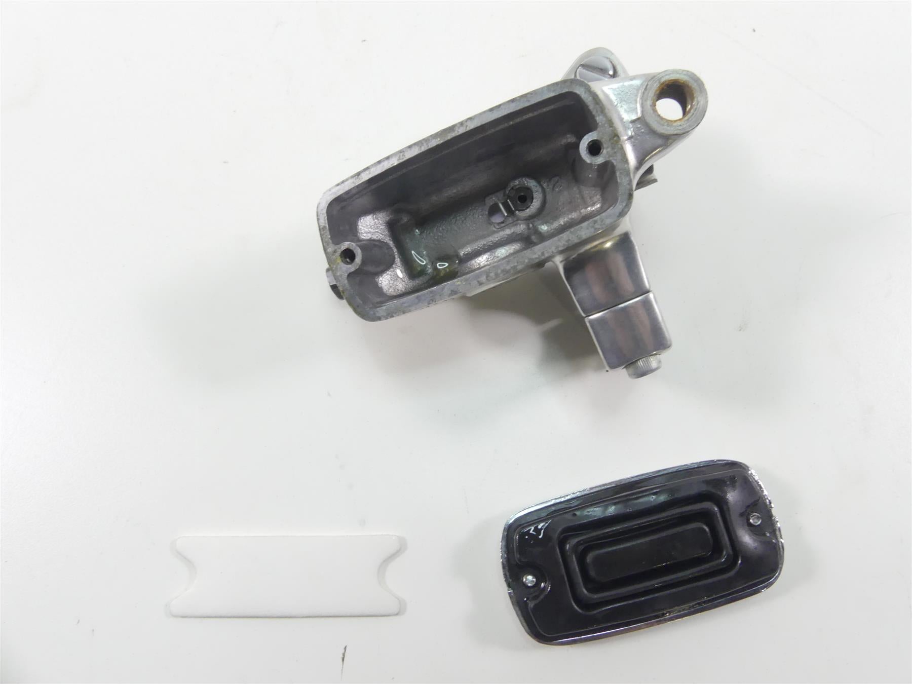 2002 Honda VTX1800 C 14mm Front Brake Master Cylinder 45510-MZ0-A41 {{ shop.shopifyCountryName }} - Mototech271
