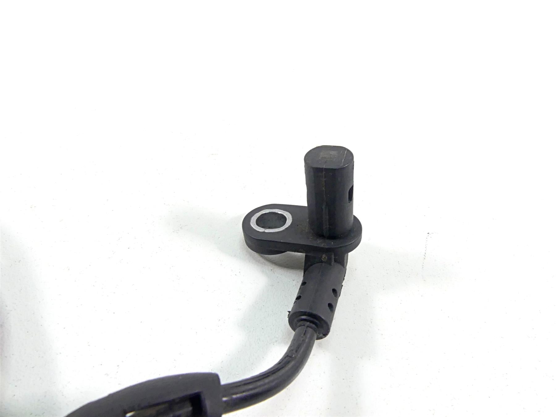 2022 Triumph Speed Triple 1200 RS Front Abs Brake Wheel Speed Sensor T2028270 {{ shop.shopifyCountryName }} - Mototech271