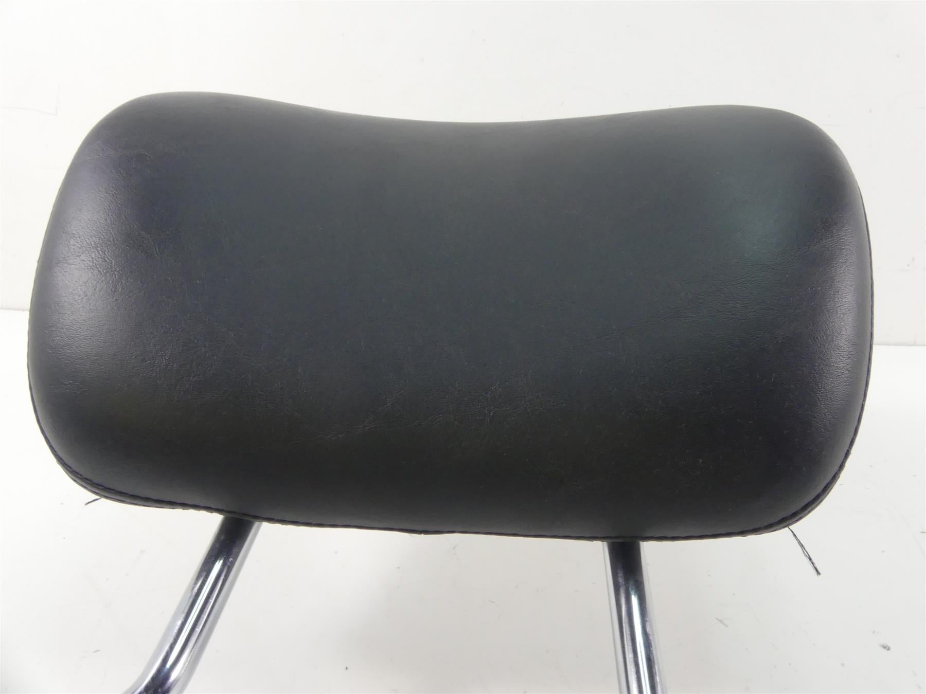 2012 Harley Touring FLHX Street Glide Rear Quick Release Back Rest 52627-09 {{ shop.shopifyCountryName }} - Mototech271