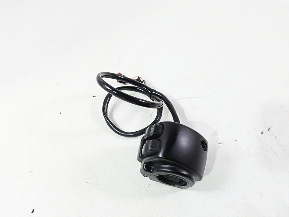 2020 Harley Softail FXST Standard Right Hand Start Stop Control Switch 71500462 {{ shop.shopifyCountryName }} - Mototech271