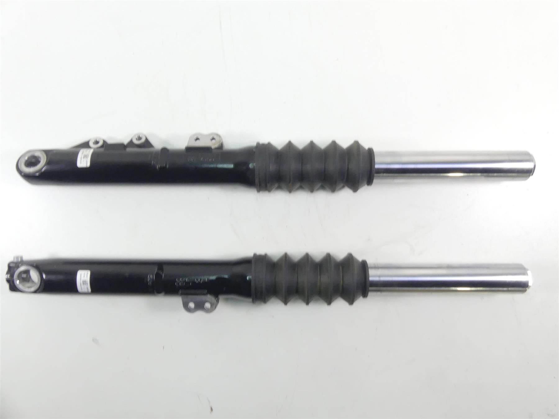 2022 Harley Softail FXBBS Street Bob Straight Front Fork Legs 45400166 45400167 {{ shop.shopifyCountryName }} - Mototech271
