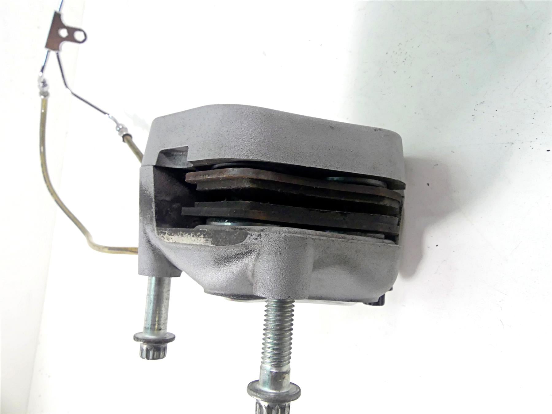 2007 Harley Touring FLHRSE CVO Road King Front Brake Caliper Set 44382-99C {{ shop.shopifyCountryName }} - Mototech271