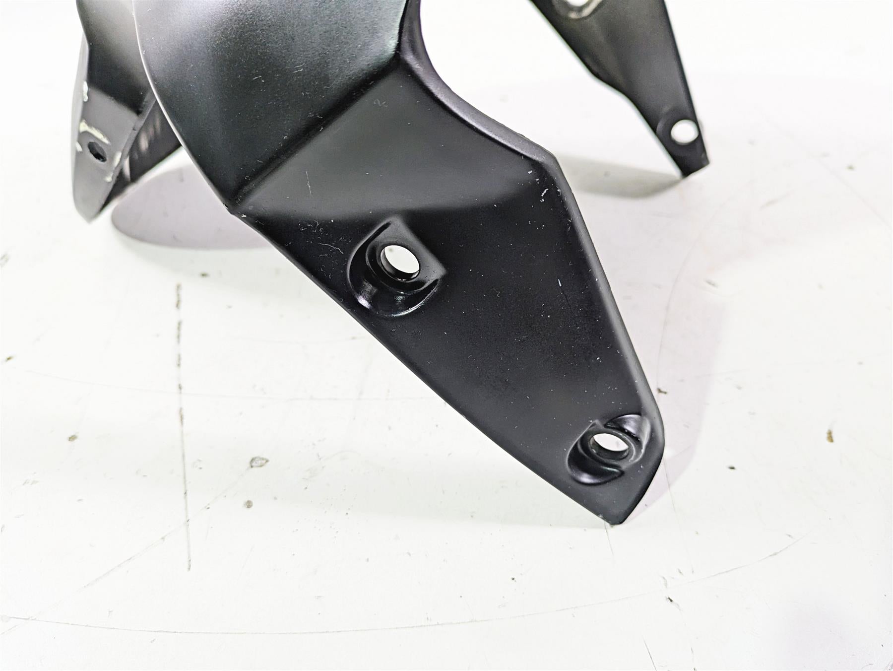 2012 Triumph Daytona 675 Front Fender T2307562 {{ shop.shopifyCountryName }} - Mototech271
