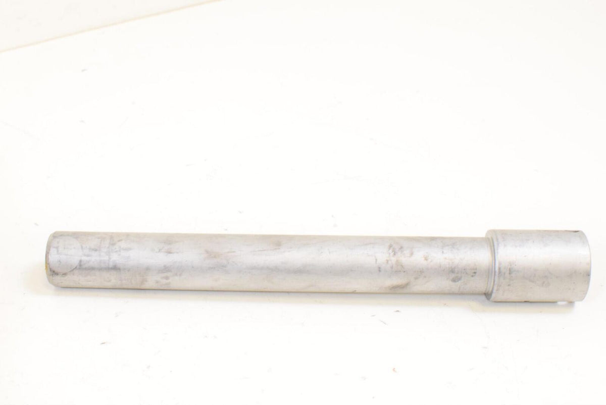 05 Honda CBR1000RR CBR1000 RR Front Wheel Axle Spindle 44301-MCJ-000 {{ shop.shopifyCountryName }} - Mototech271