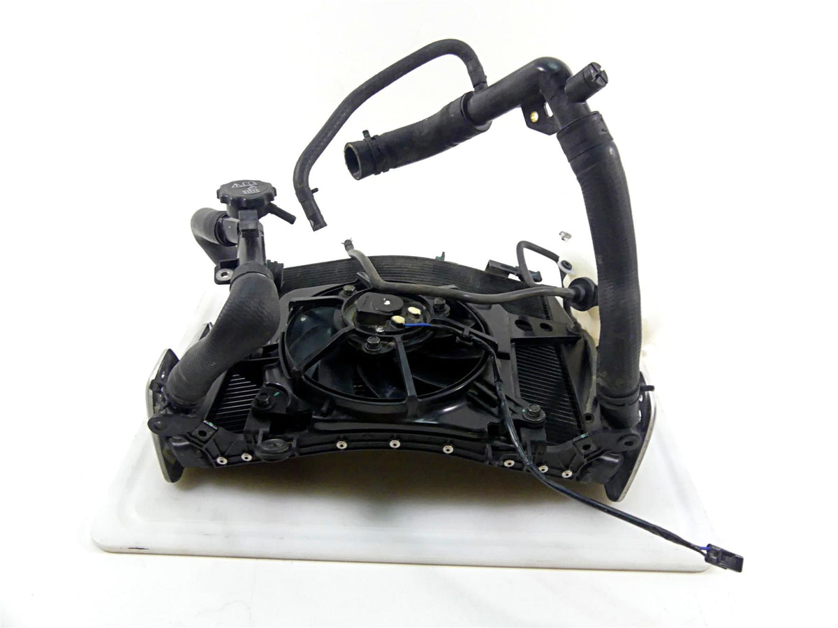 2022 Triumph Speed Triple 1200 RS Radiator Fan Reservoir Hoses Set T2100941 {{ shop.shopifyCountryName }} - Mototech271