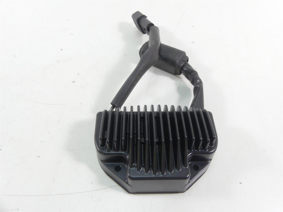 2005 Harley FXDWGI Dyna Wide Glide Rectifier Voltage Regulator 74631-04 {{ shop.shopifyCountryName }} - Mototech271