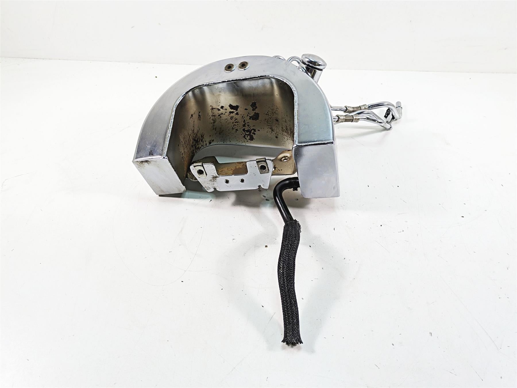 2013 Harley Softail FLSTC Heritage Classic Oil Tank Reservoir & Lines 62498-01A {{ shop.shopifyCountryName }} - Mototech271