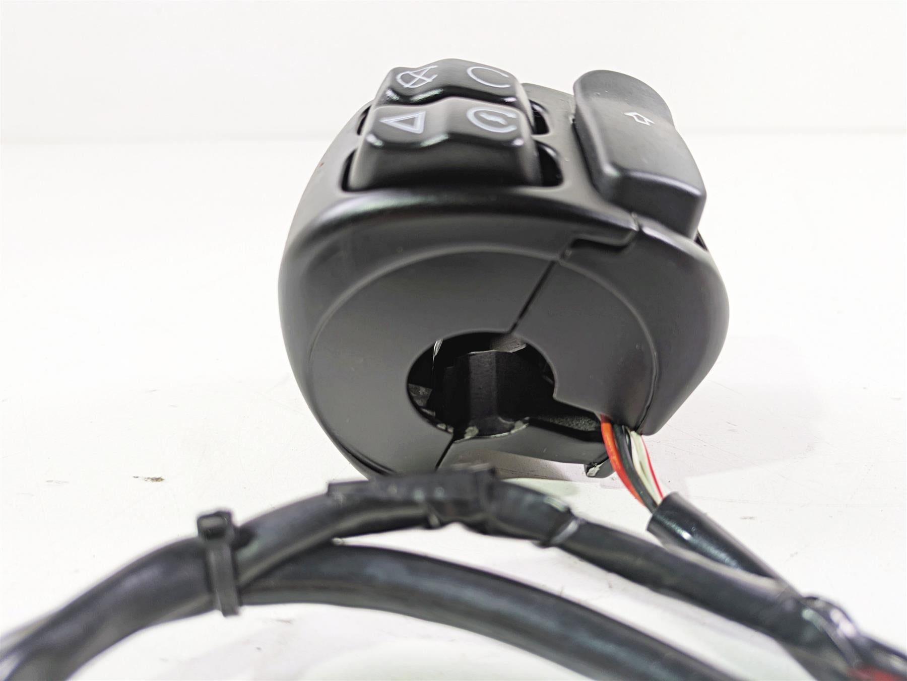 2022 Harley FXLRS Softail Low Rider Right Hand Control Switch READ 71500462A {{ shop.shopifyCountryName }} - Mototech271