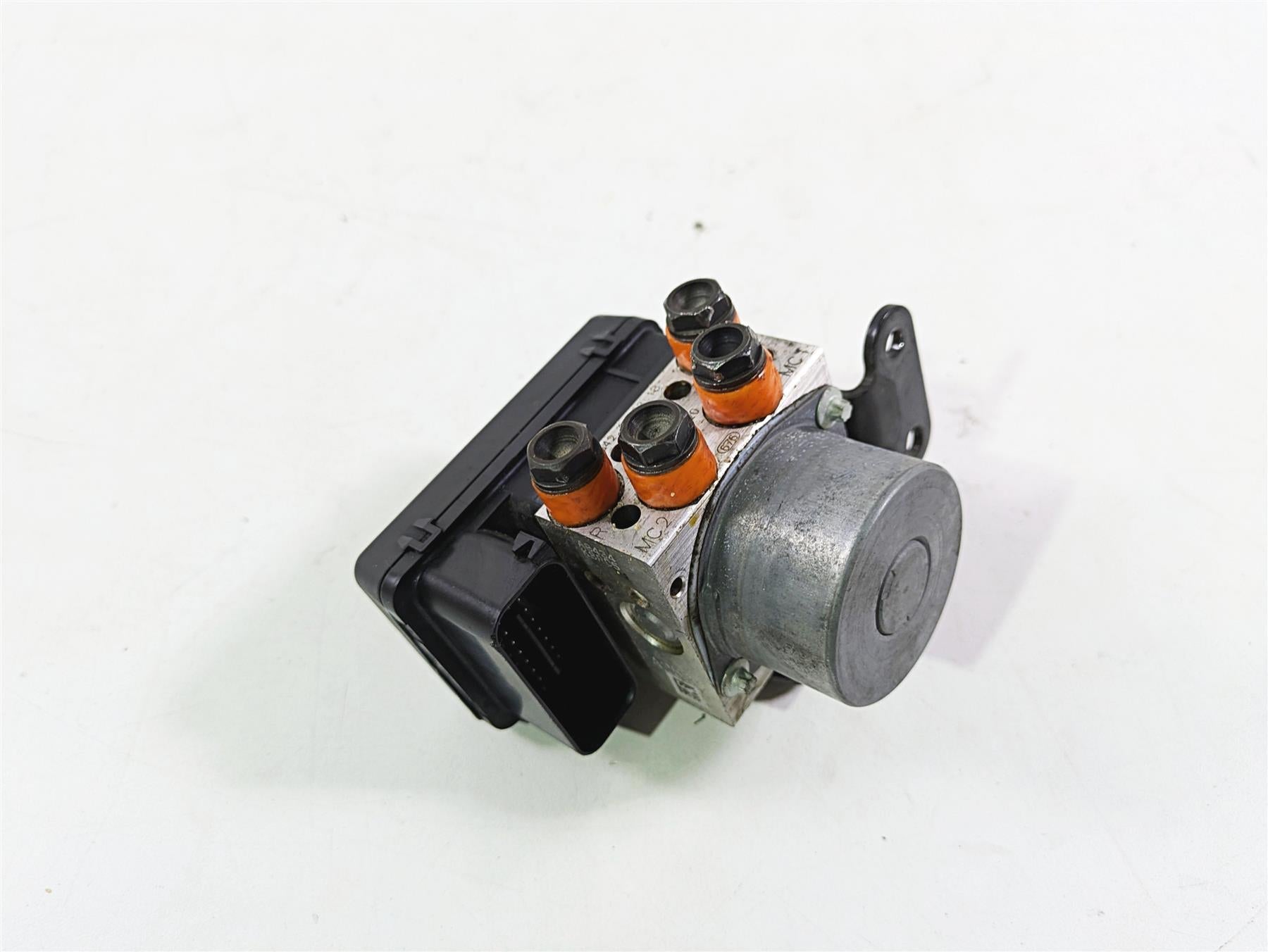 2013 Ducati Hyperstrada 821 Abs Brake Pump Module Unit 54240401A {{ shop.shopifyCountryName }} - Mototech271