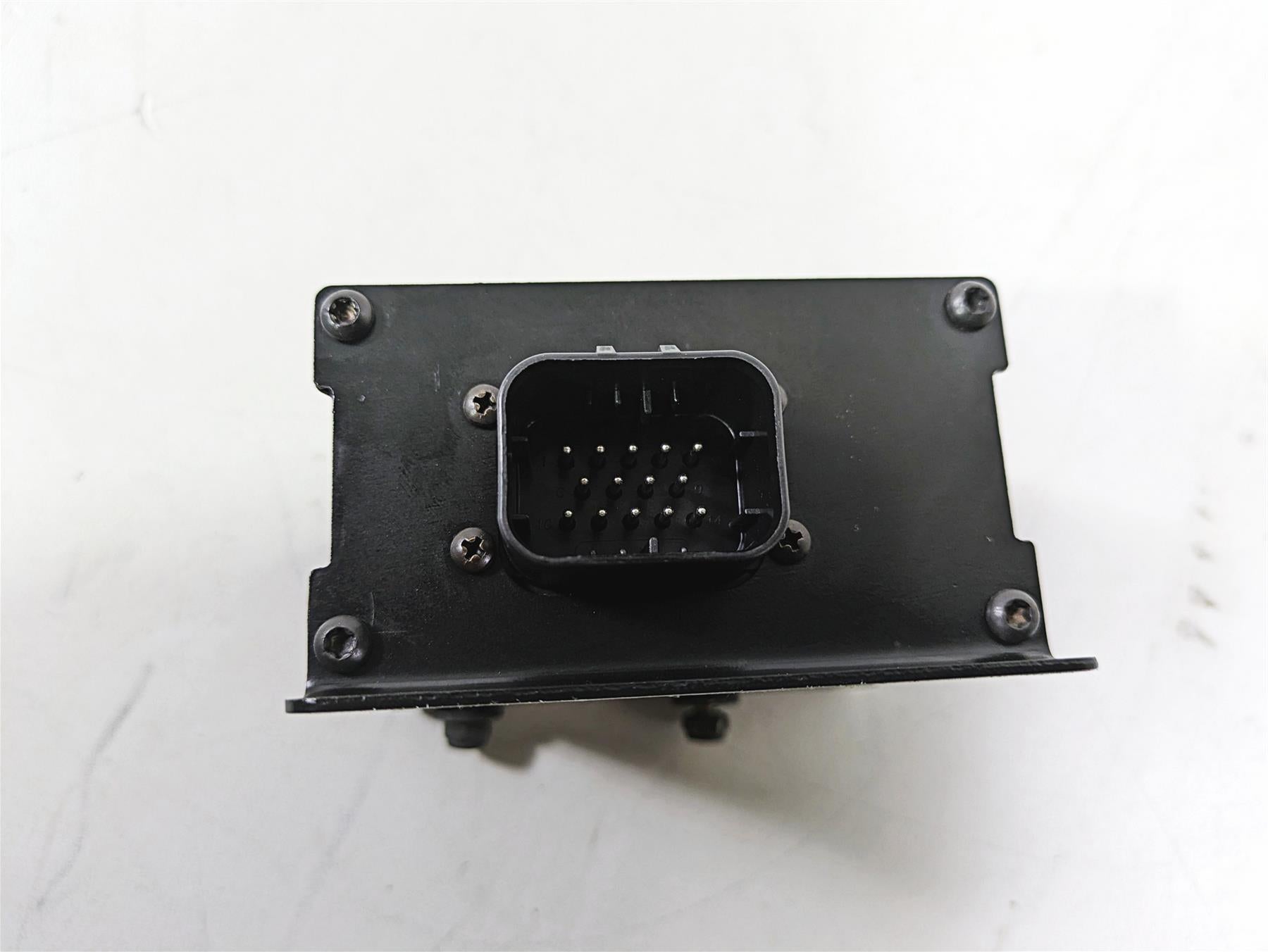 2018 Indian Chieftain Dark Horse Saddlebag Amp Amplifier Audio Module 4015981 {{ shop.shopifyCountryName }} - Mototech271