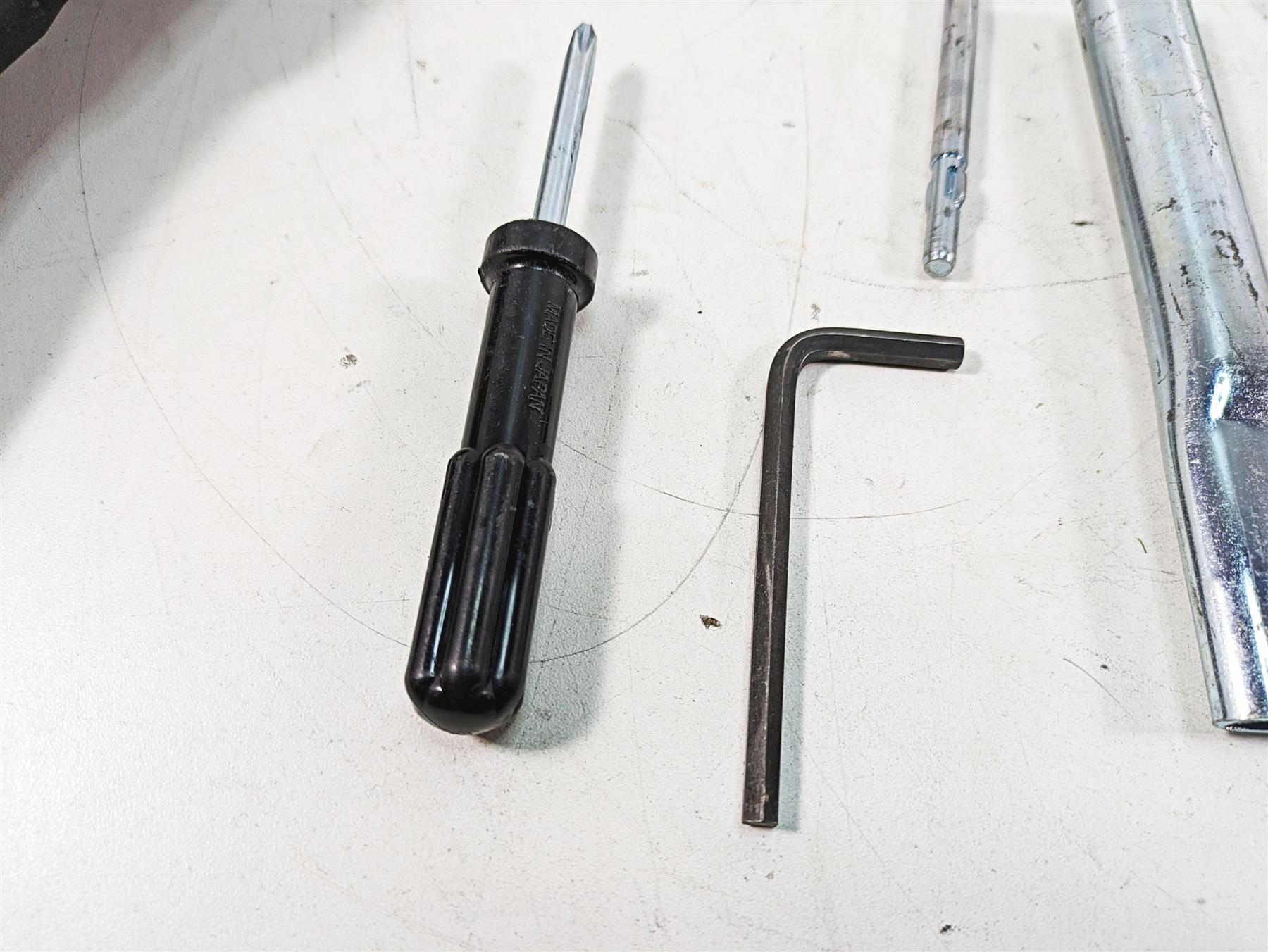 2002 Yamaha FZ1 FZS1000 Fazer Toolkit Owners Tools 5LV-28100-00-00 {{ shop.shopifyCountryName }} - Mototech271