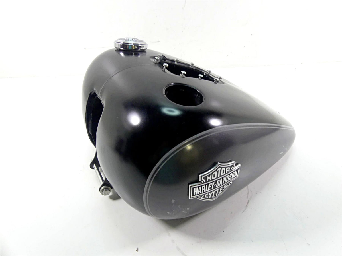 2016 Harley Softail FLS Slim Fuel Gas Petrol Tank Reservoir - No Dent 61625-11 {{ shop.shopifyCountryName }} - Mototech271