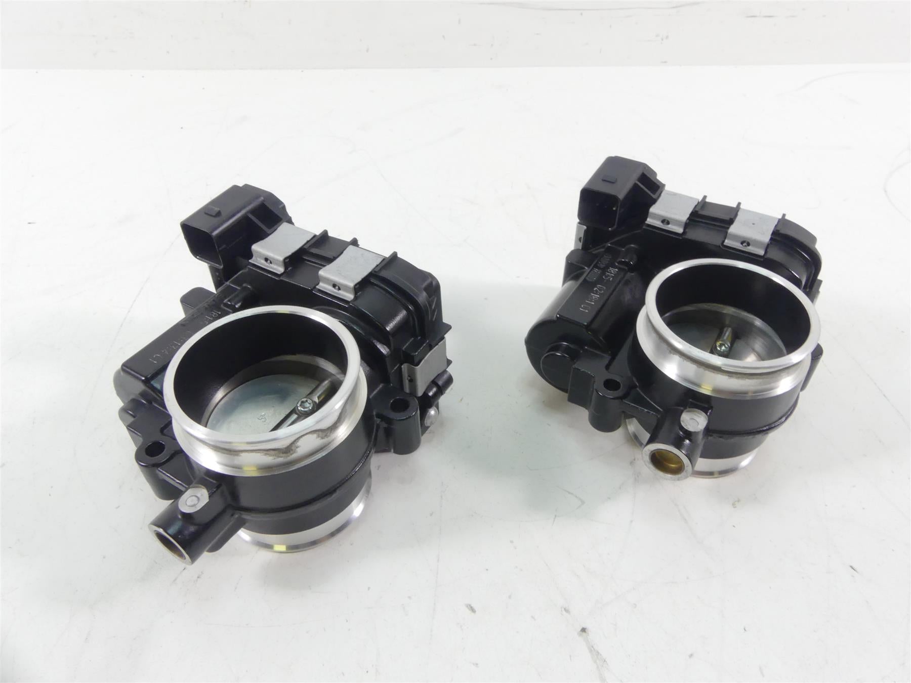 2016 BMW R1200RS K54 Throttle Bodies Fuel Injection Set 13548564959 {{ shop.shopifyCountryName }} - Mototech271