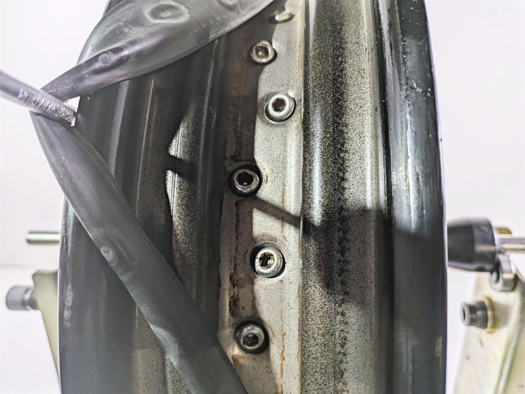 2009 Harley Touring FLHX Street Glide 16x3 Front Wheel Rim - Runout 44609-09 {{ shop.shopifyCountryName }} - Mototech271