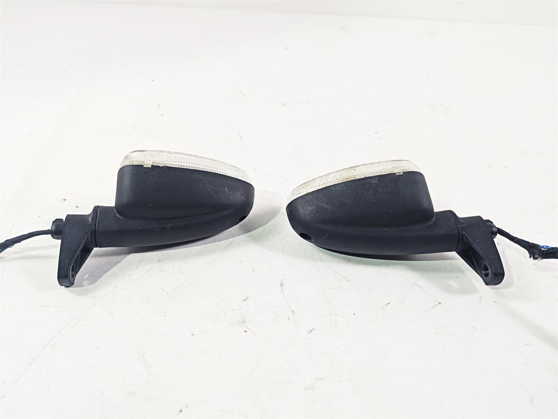 2010 BMW R1200GS K25 Rear Binker Turn Signal Set - Read 63137667771 {{ shop.shopifyCountryName }} - Mototech271