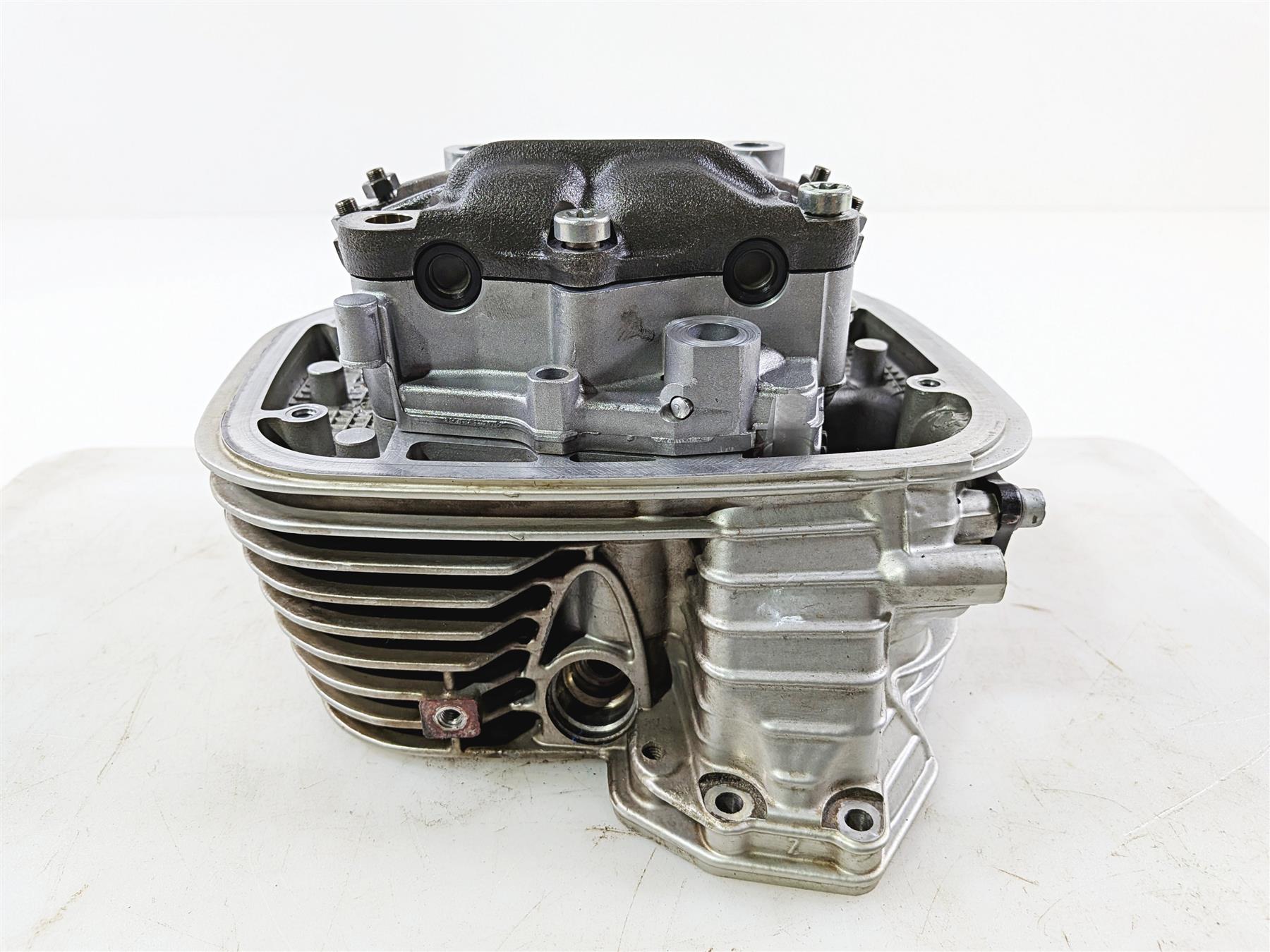 2004 BMW R1150GS R21 Left Cylinderhead Cylinder Head - Good Compression 7670533 {{ shop.shopifyCountryName }} - Mototech271