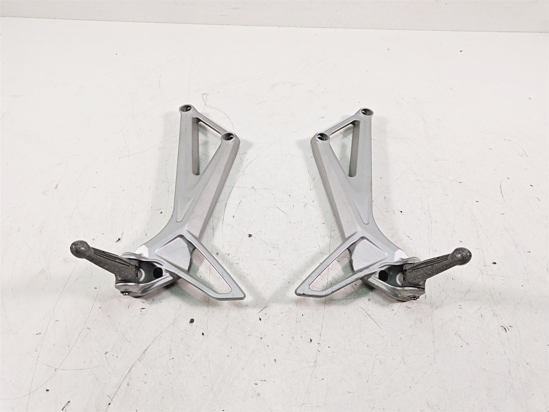 2013 MV Agusta F3 675 ERA Rear Passenger Footpeg Set 80A0B5659 8AA0B5660 {{ shop.shopifyCountryName }} - Mototech271