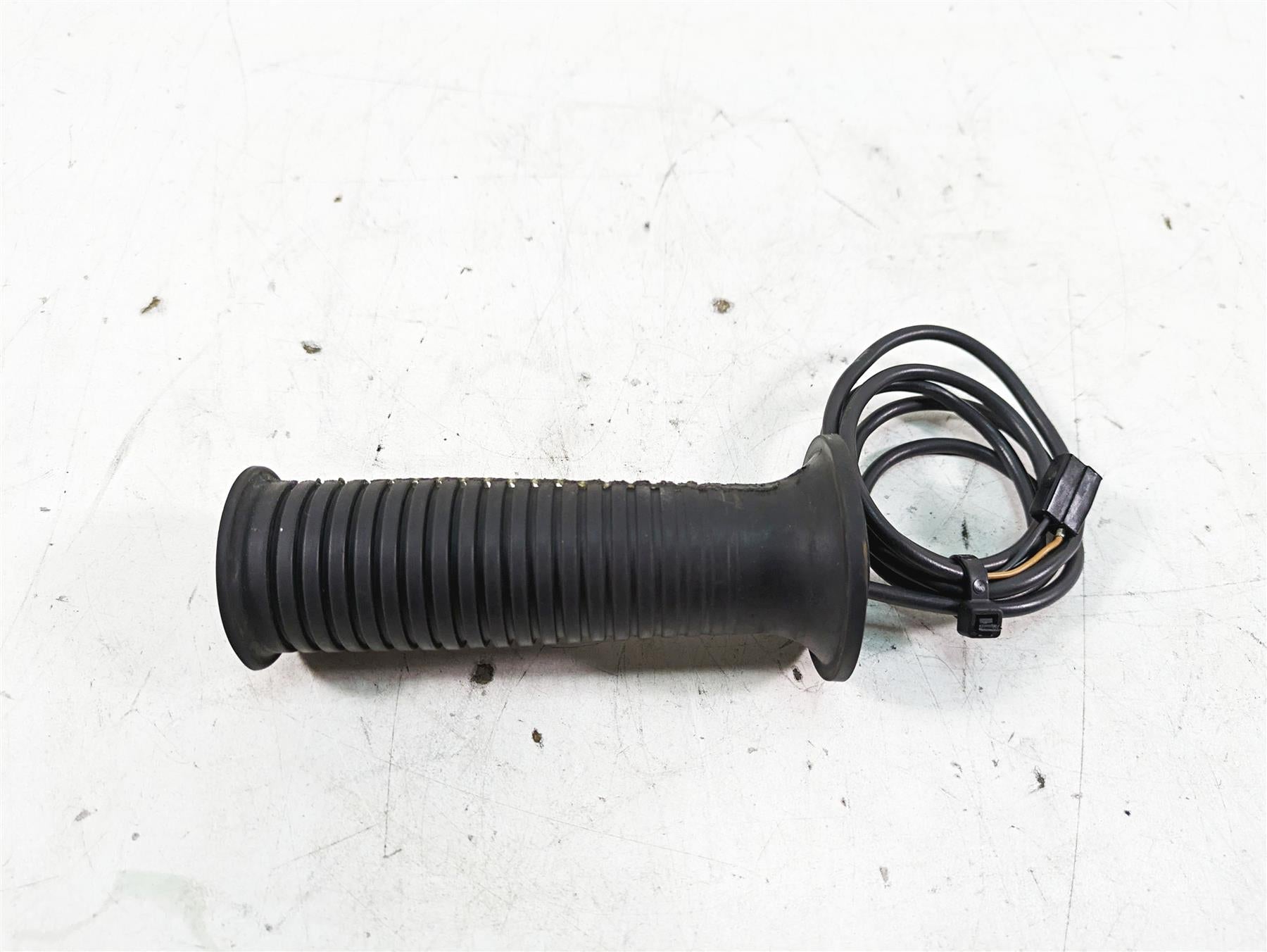 2007 BMW R1200RT K26 Left Heated Hand Grip Grab - Read 61317694813 {{ shop.shopifyCountryName }} - Mototech271