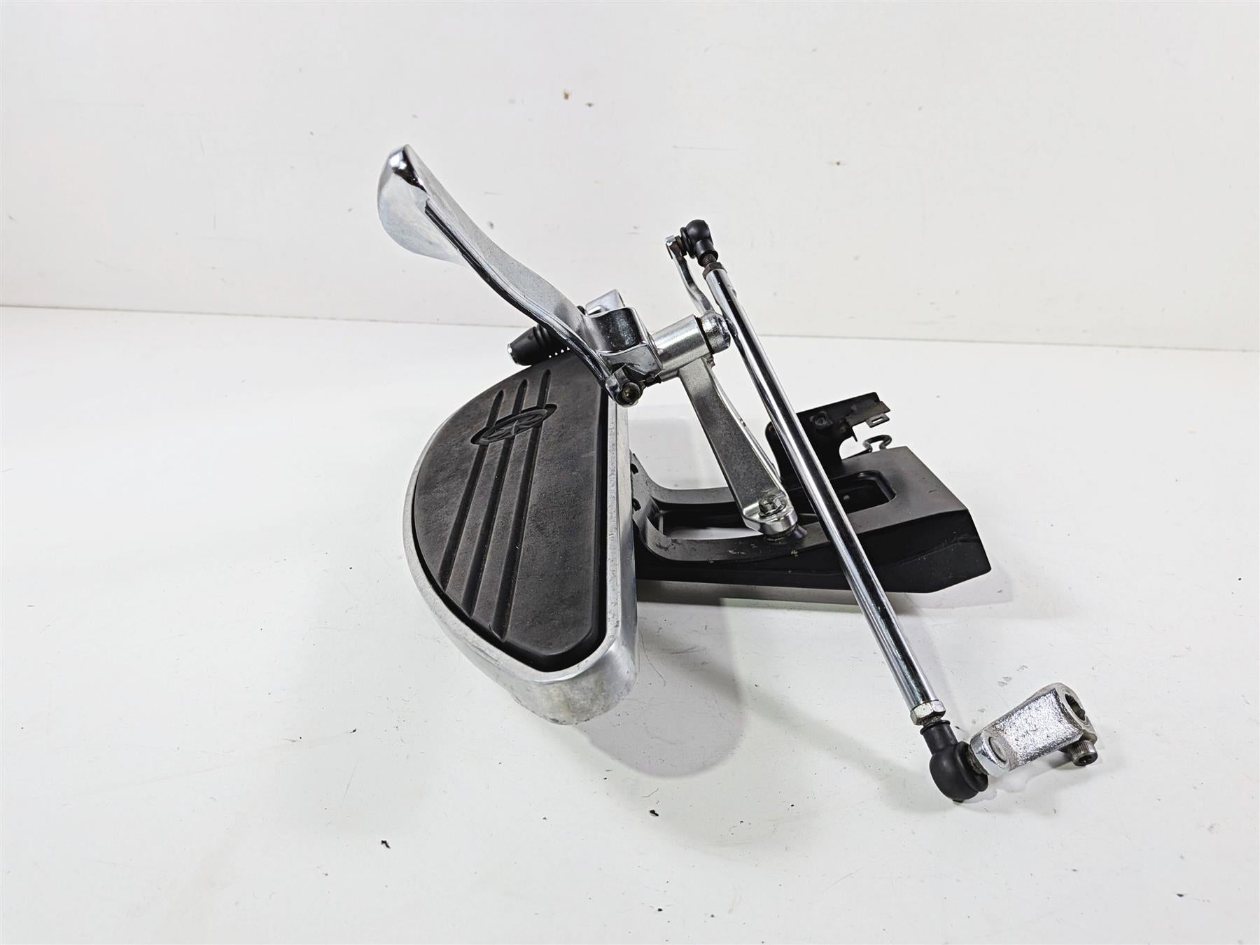 2008 Yamaha XV1900 Roadliner S Left Floorboard & Shifter 1D7-27410-00-00 {{ shop.shopifyCountryName }} - Mototech271
