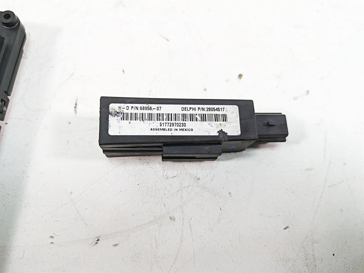 2018 Harley Touring FLHXSE CVO Street Glide Bcm X-Axis Control Module 41000341C {{ shop.shopifyCountryName }} - Mototech271