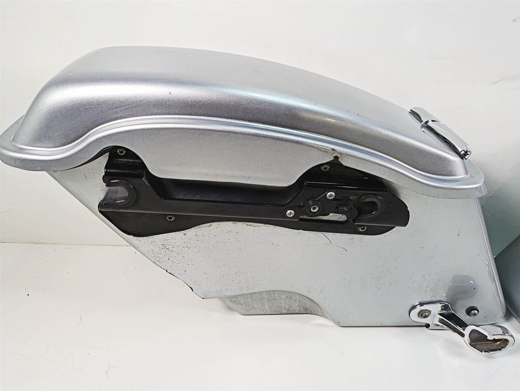 2012 Harley FLD Dyna Switchback Saddlebag Set Brilliant Silver Pearl ...