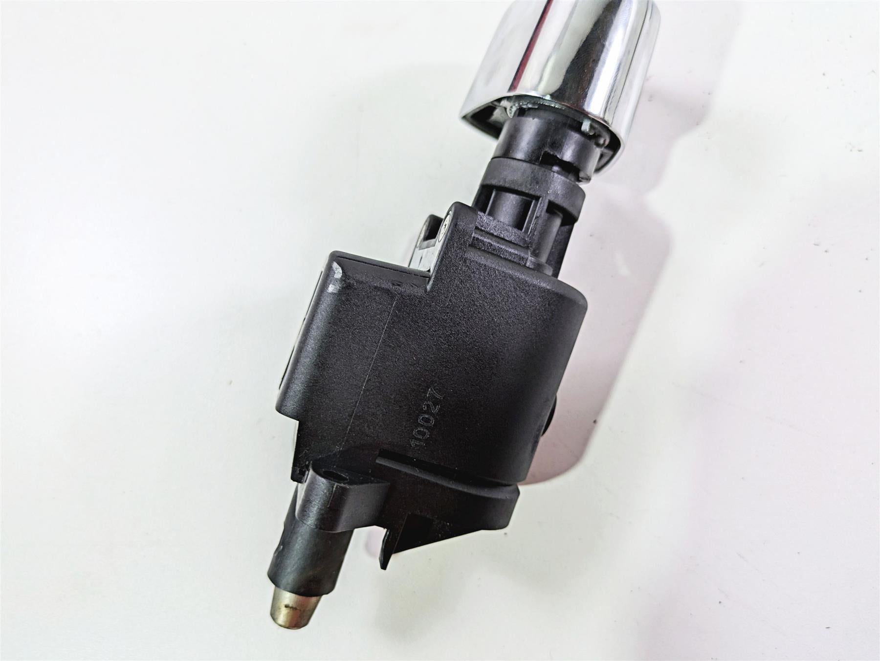 2010 Harley Touring FLHTK Electra Glide Ignition Switch Key Lock Set 71572-06 {{ shop.shopifyCountryName }} - Mototech271