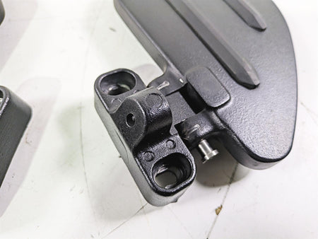 2012 Victory Cross Country Rear Passenger Floorboard Set 5137789 {{ shop.shopifyCountryName }} - Mototech271