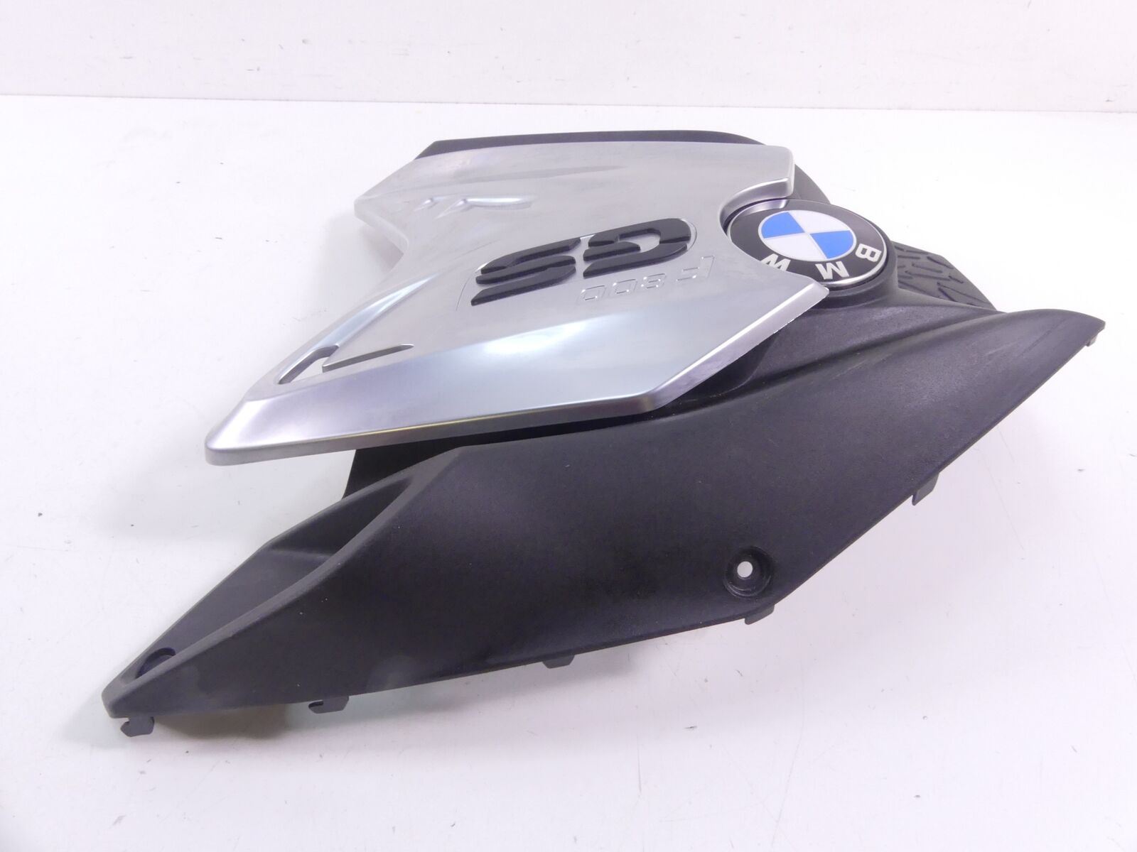 2017 BMW F800GS K72 Right Main Tank Fairing Cover Cowl 46638529014 46638554368 {{ shop.shopifyCountryName }} - Mototech271