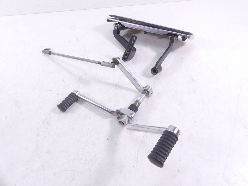 2000 Harley Touring FLHTCI Electra Glide Left Rider Floorboard +Shifter 50621-79 {{ shop.shopifyCountryName }} - Mototech271