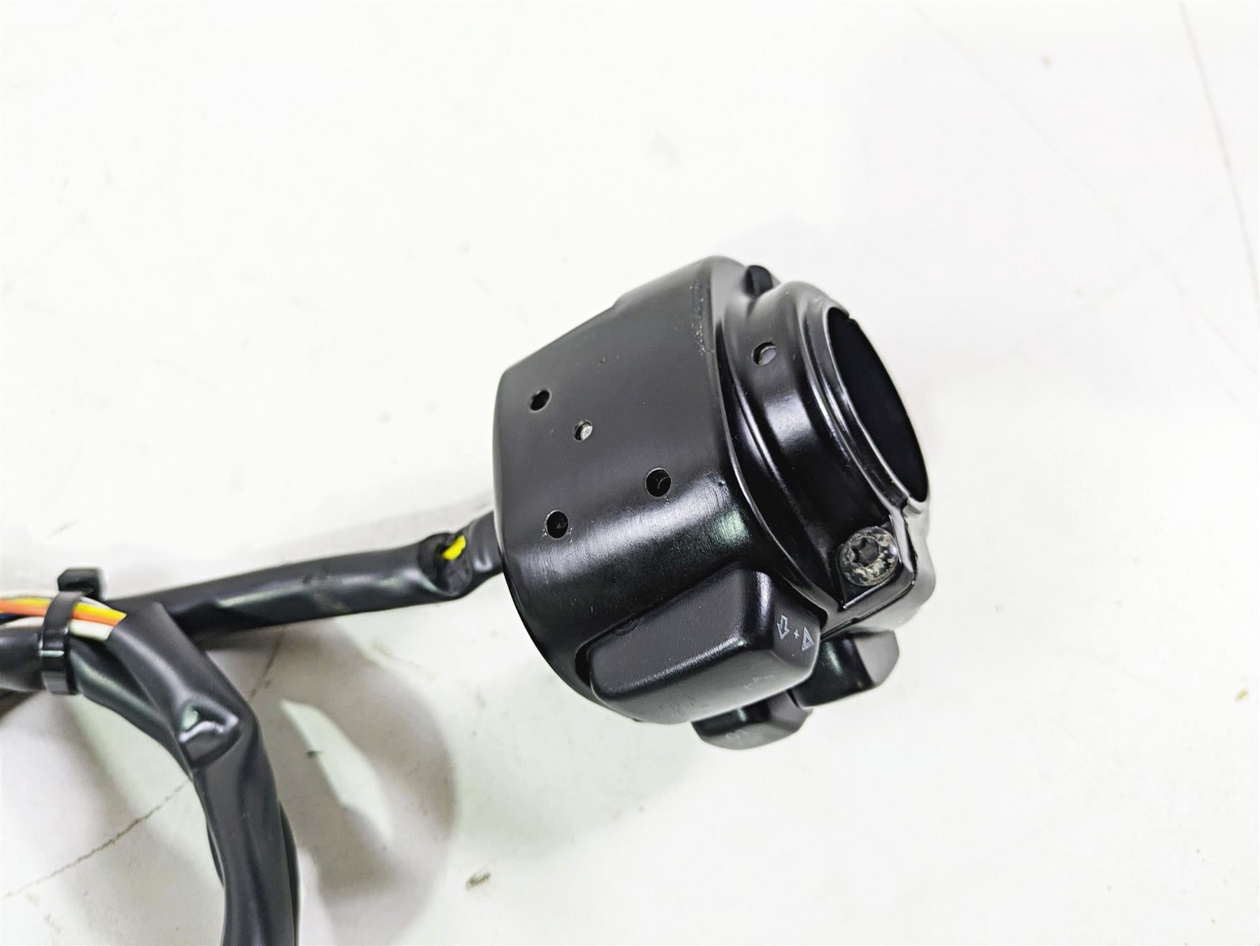 2008 Harley FLSTC 105TH Softail Heritage Left Hand Control Switch Read 71682-06A {{ shop.shopifyCountryName }} - Mototech271