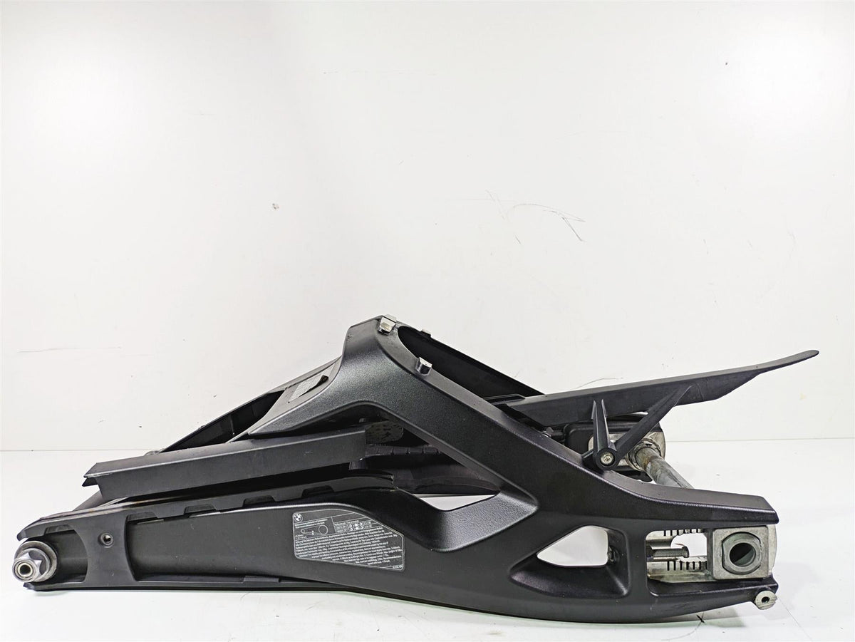 2019 BMW S1000XR K49 Swingarm Swing Arm & 28mm Rear Axle 33358560101 {{ shop.shopifyCountryName }} - Mototech271