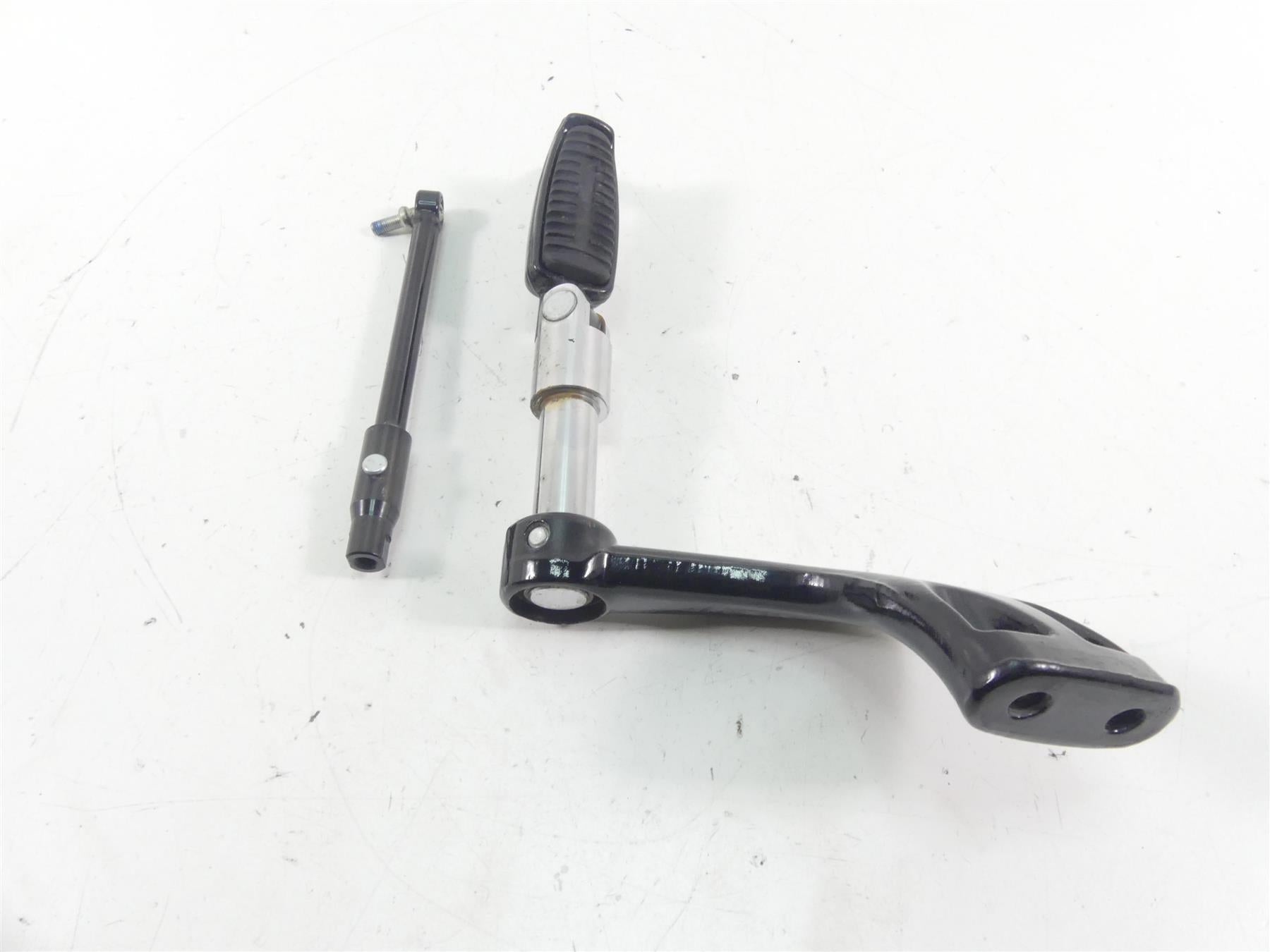 2020 Harley Sportster XL1200 NS Iron Front Right Footpeg Foot Peg Mid 42541-04 {{ shop.shopifyCountryName }} - Mototech271