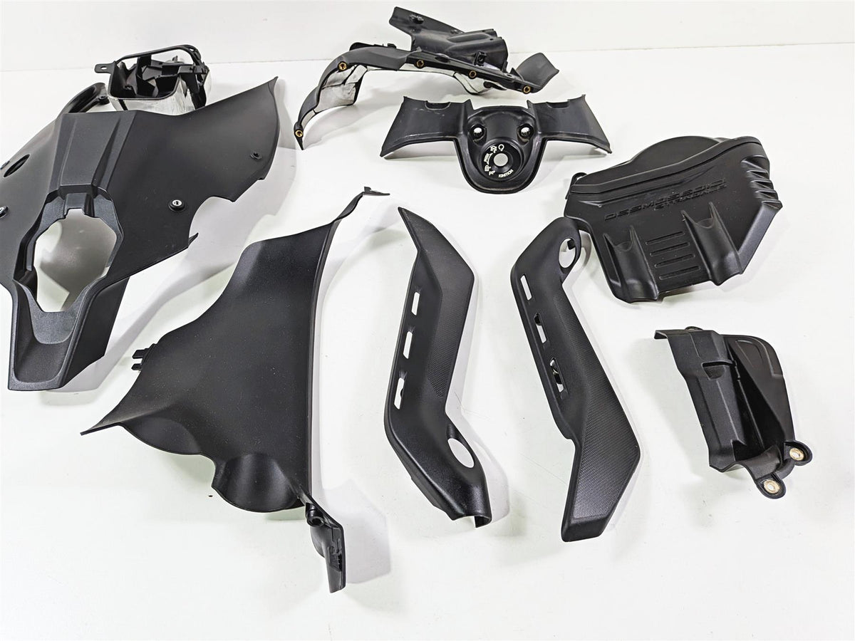 2019 Ducati Panigale V4S V4 S Corse Frame Engine Infill Covers Set 48212441A {{ shop.shopifyCountryName }} - Mototech271