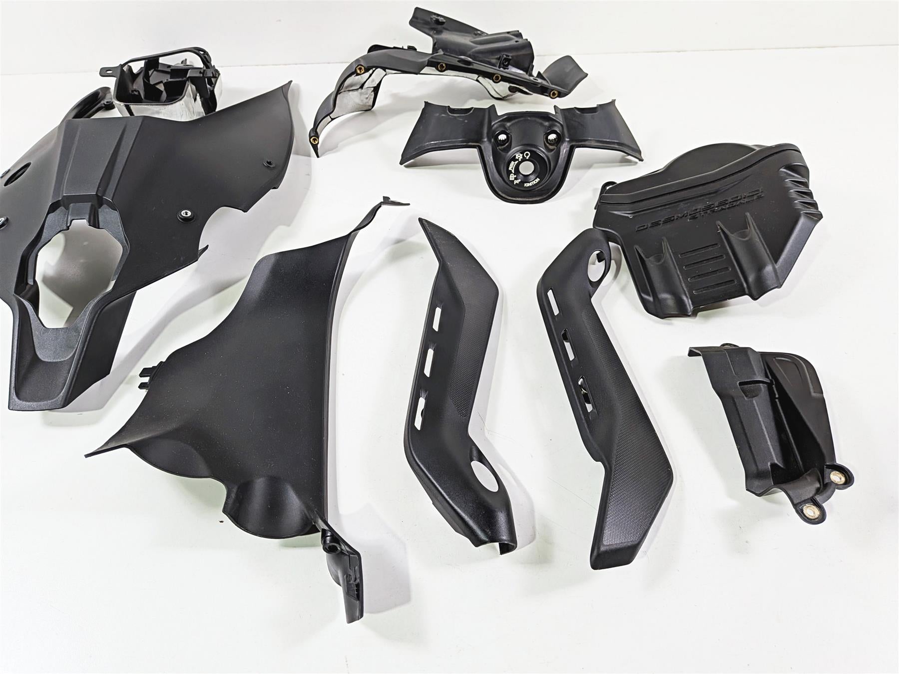 2019 Ducati Panigale V4S V4 S Corse Frame Engine Infill Covers Set 48212441A {{ shop.shopifyCountryName }} - Mototech271