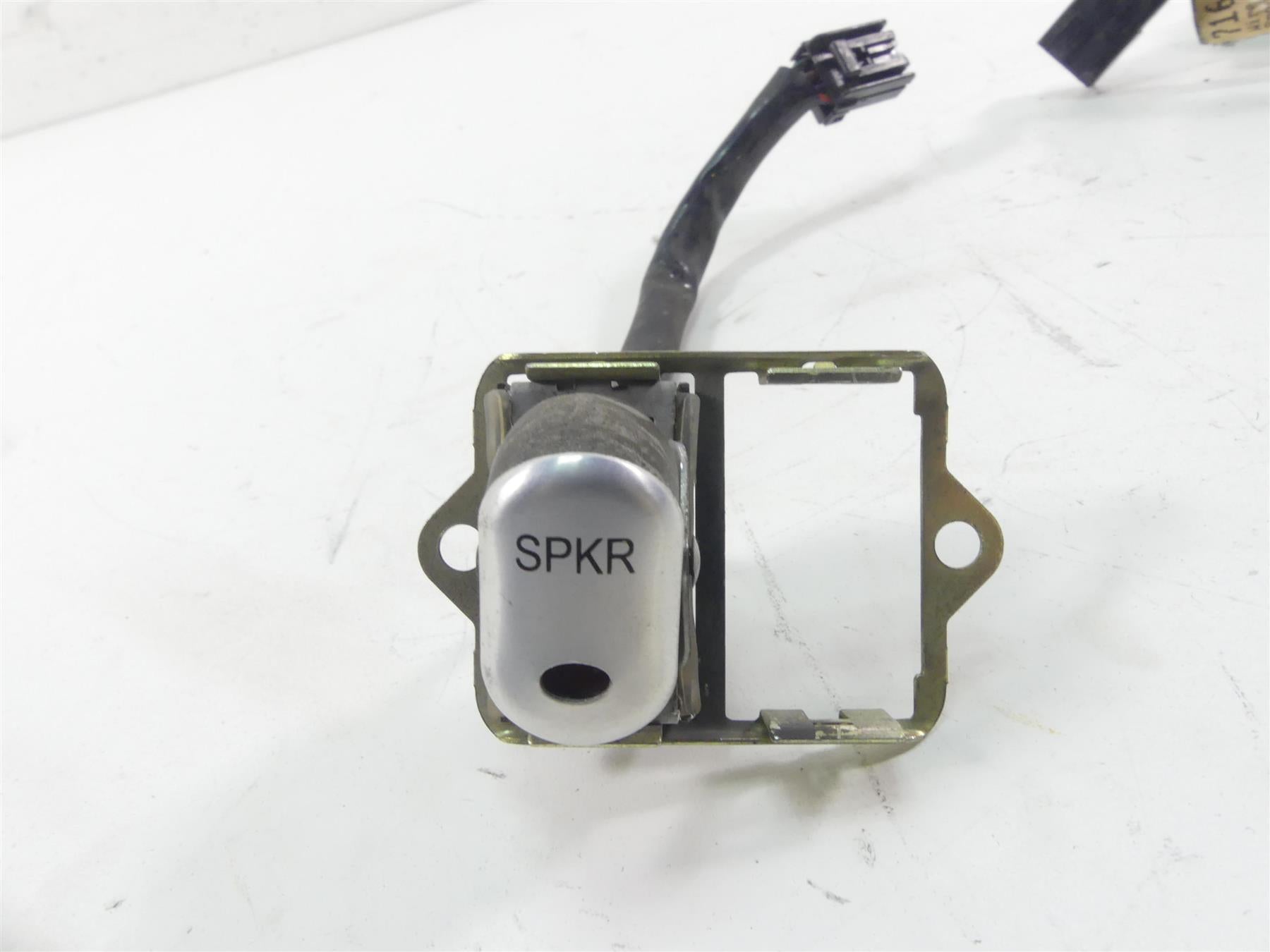 2011 Harley Touring FLTRU Road Glide Auxiliary Speaker Cruise Switches 71625-04 {{ shop.shopifyCountryName }} - Mototech271