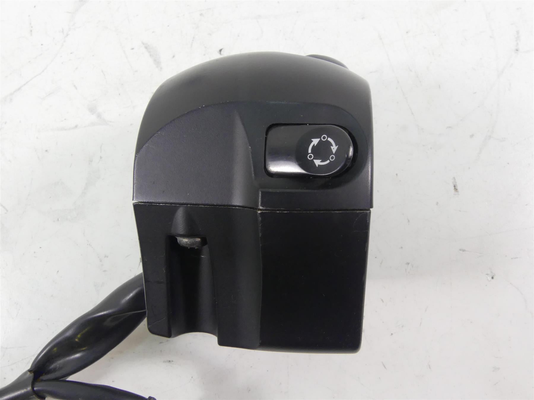 2013 Victory Cross Country Left Hand Light Horn Blinker Control Switch 4012119 {{ shop.shopifyCountryName }} - Mototech271