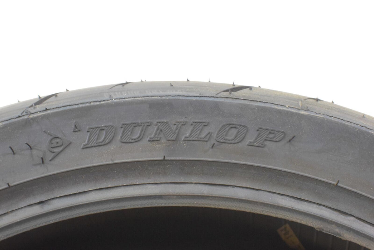 Unused Rear Motorcycle Tire Dunlop Sportmax GPR-300 160/60-17 DOT01218 45067356 {{ shop.shopifyCountryName }} - Mototech271