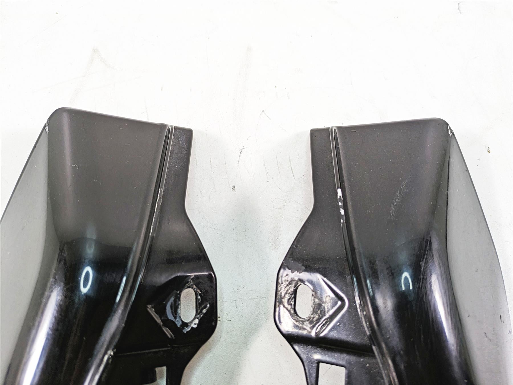 2011 Harley Touring FLTRU Road Glide Mid Frame Air Deflector Set -Read 58167-09 {{ shop.shopifyCountryName }} - Mototech271
