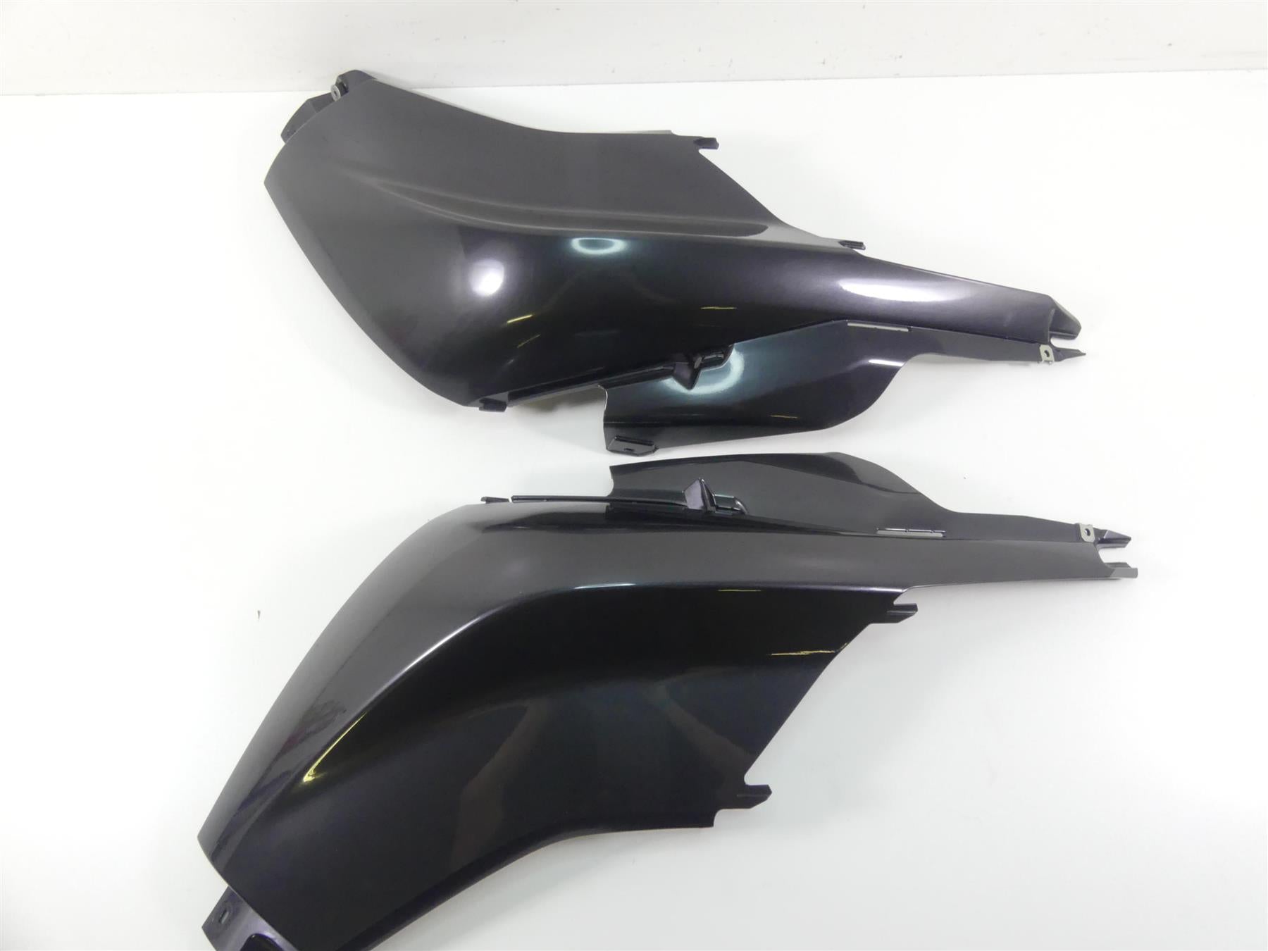 2014 BMW K1600 GTL K48 Fuel Gas Tank Side Fairing Cover Cowl Set 46637710452 {{ shop.shopifyCountryName }} - Mototech271