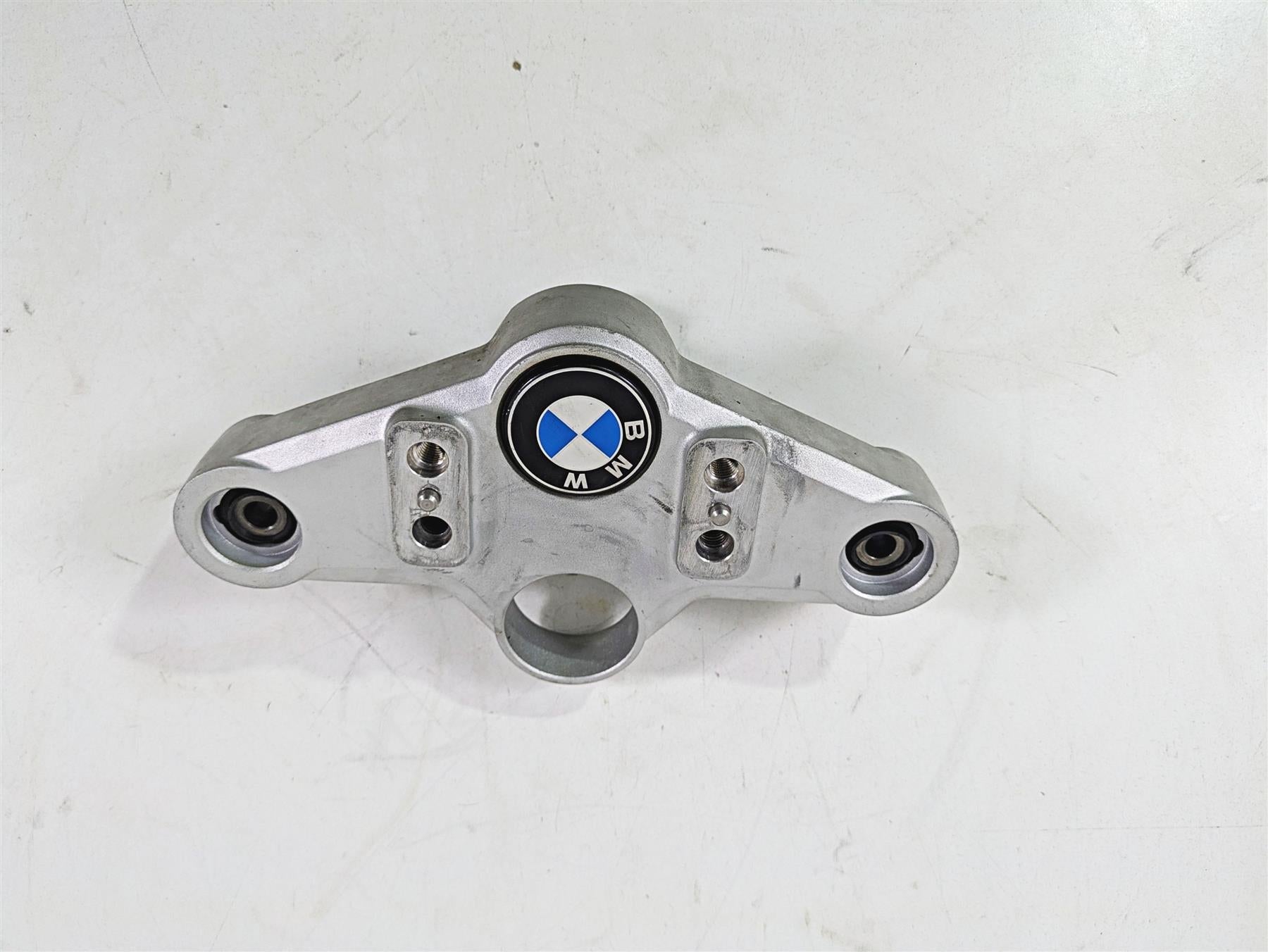 2009 BMW R1200GS K255 Adv Upper Triple Tree Steering Clamp 31427718170 {{ shop.shopifyCountryName }} - Mototech271