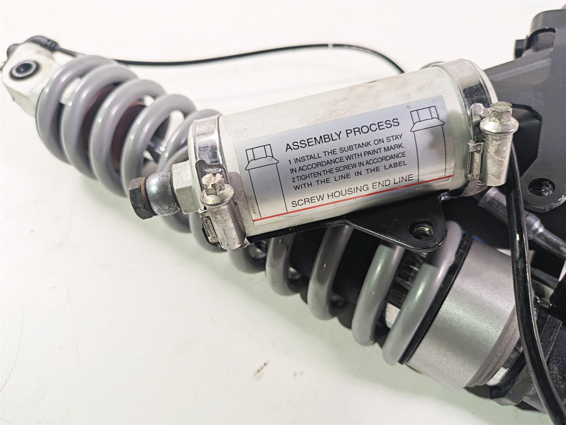 2010 BMW R1200GS K25 Front Esa Shock Suspension Damper 7707358 31427707358 {{ shop.shopifyCountryName }} - Mototech271