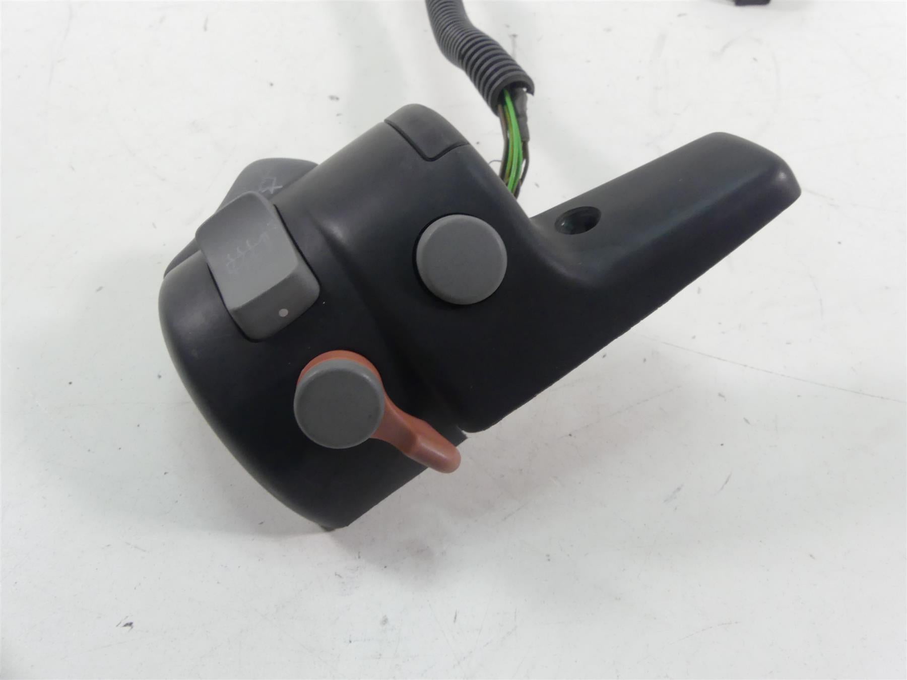 2001 BMW R1150 GS R21 Right Hand Start Stop Control Switch 61317710224 7650766 {{ shop.shopifyCountryName }} - Mototech271