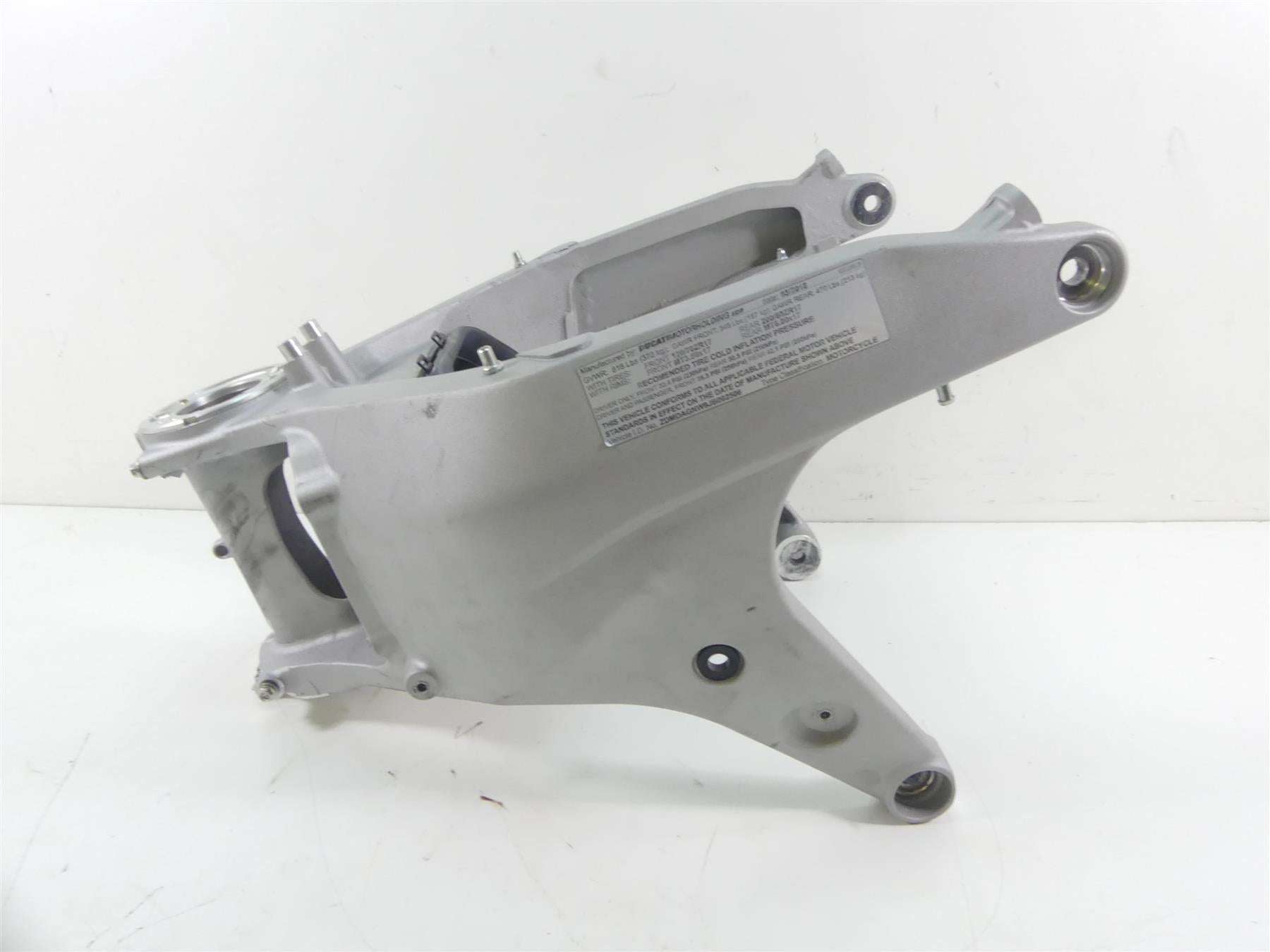 2018 Ducati Panigale 1100 V4 S Frame Chassis - Read With Texas Salvage Title 47023032CA 47023201AA {{ shop.shopifyCountryName }} - Mototech271
