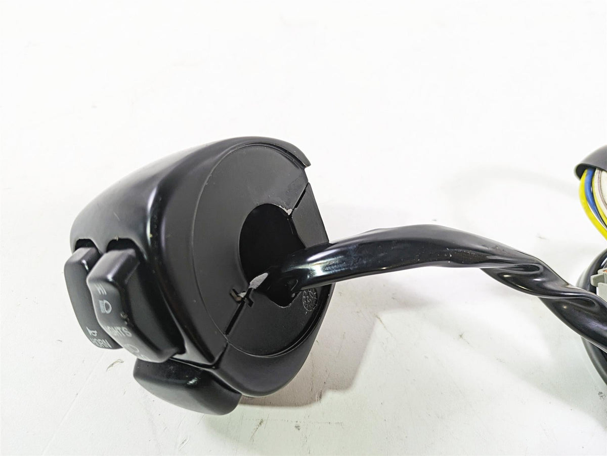 2006 Harley VRSCR Street V-Rod Left Hand Control Switch 71682-06A 71685-06A {{ shop.shopifyCountryName }} - Mototech271