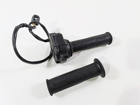 2019 Ducati 959 Panigale Ride Fly By Wire Throttle Set - Read 66020011B {{ shop.shopifyCountryName }} - Mototech271