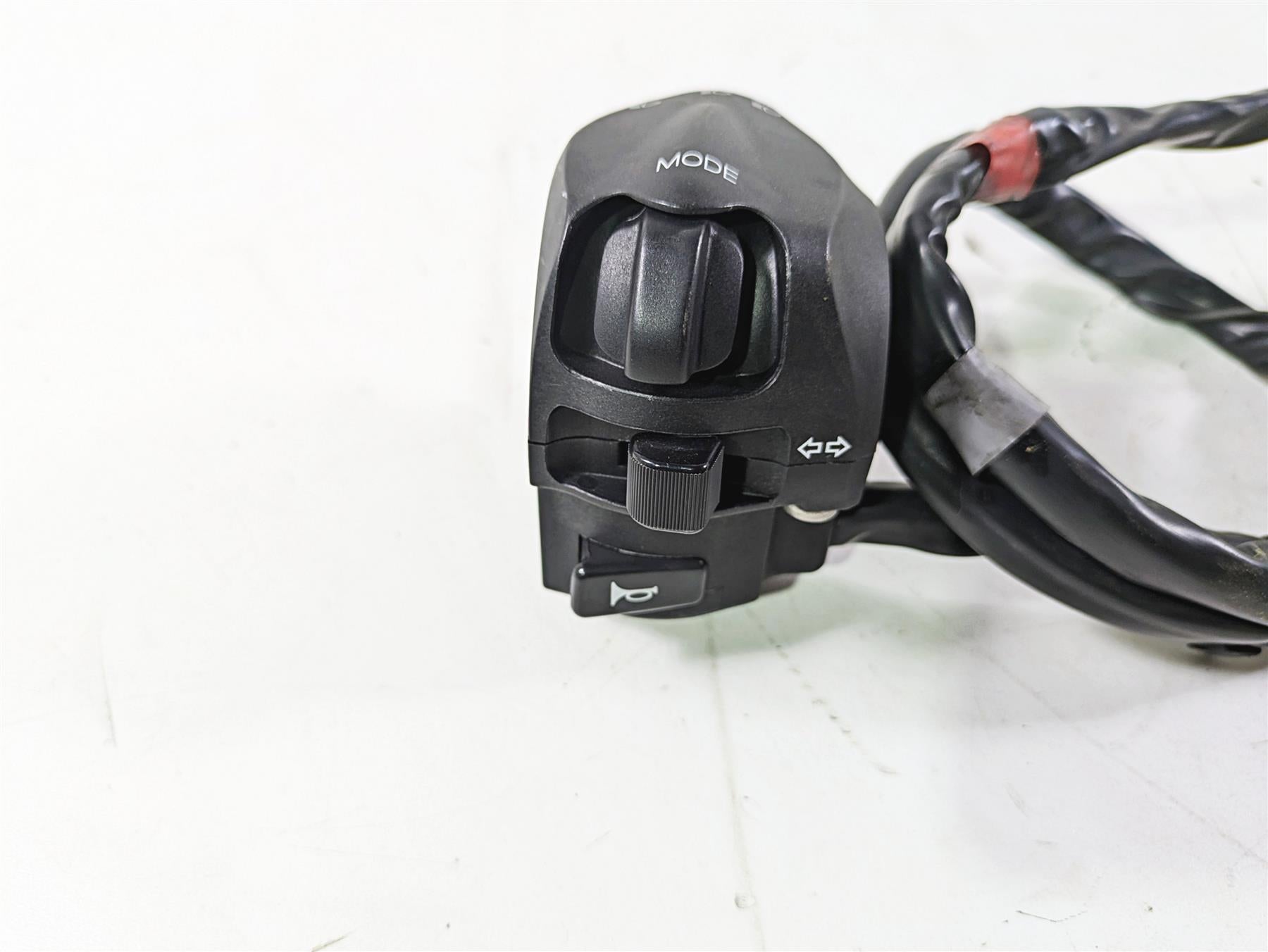 2014 Moto Guzzi California 1400 Touring Left Hand Control Switch 887795 {{ shop.shopifyCountryName }} - Mototech271