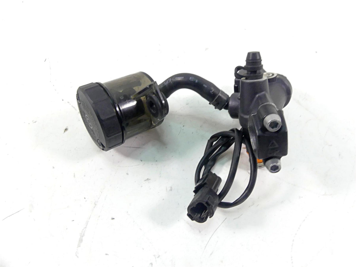 2017 Kawasaki ZX1400 ZX14R Ninja Front Radial Brake Master Cylinder 43015-0638 {{ shop.shopifyCountryName }} - Mototech271