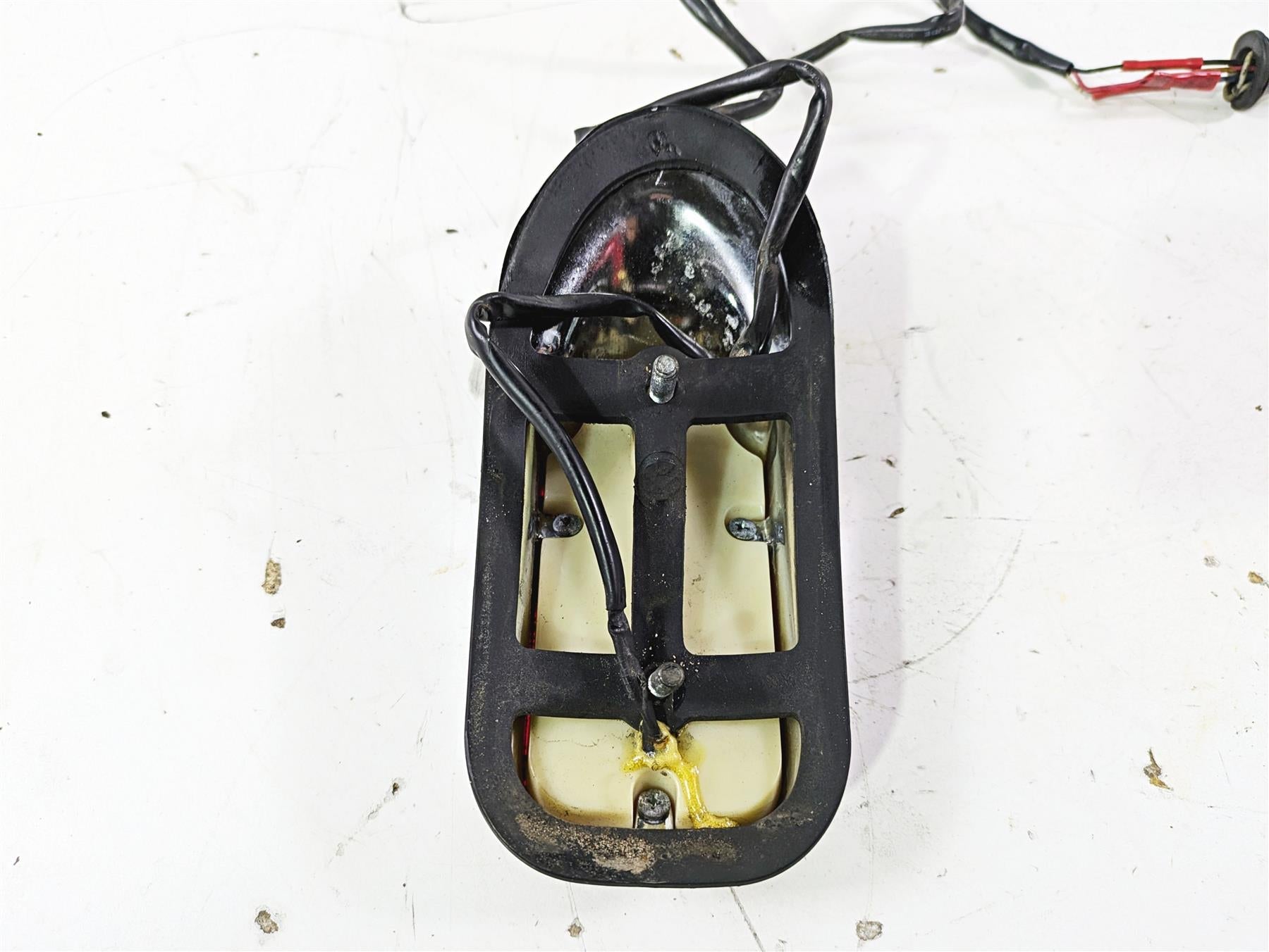2005 Harley Softail FLSTSCI Heritage Springer Taillight Brake Lamp 68280-05 {{ shop.shopifyCountryName }} - Mototech271
