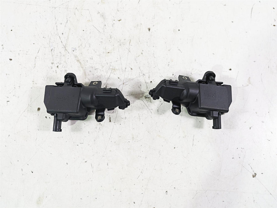 2022 BMW R1250 RT K052 Saddlebag Saddle Bag Lock Set 46547724037 {{ shop.shopifyCountryName }} - Mototech271